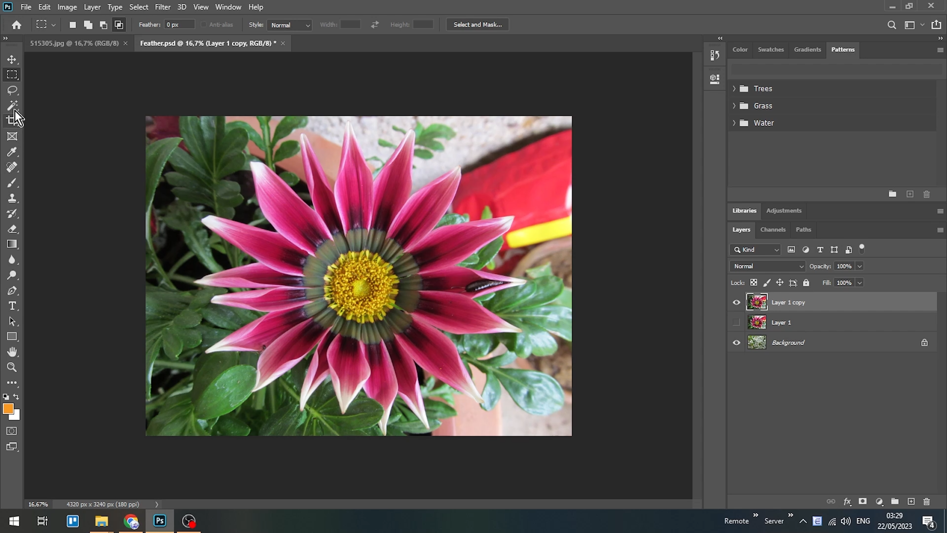 làm viền ảnh mờ dần bằng Adobe photoshop 2.png